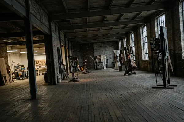 From Hallwalls to Big Orbit: The Rise of Alternative Art Spaces